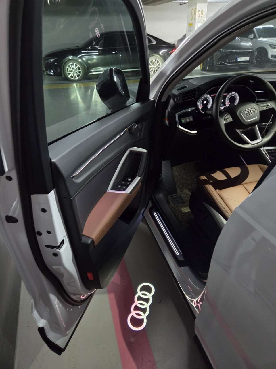 아우디 Q3 40 TFSI 콰트로 이미지1