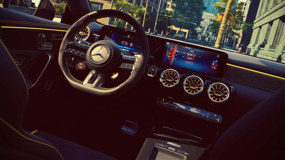 벤츠 AMG CLA 45 S 파이널 에디션  썸네일