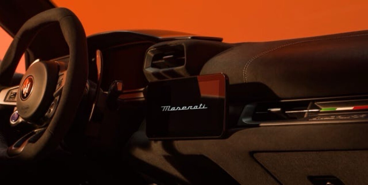 Maserati : Mcpura 공개 썸네일