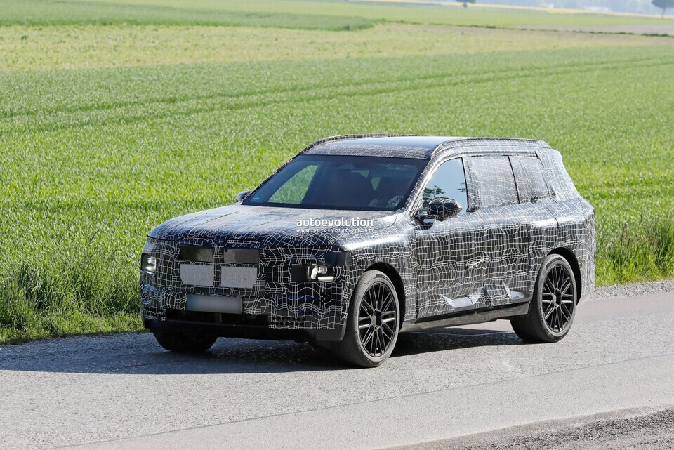 [스파이샷] 2028 BMW X7 풀체인지  게시글 썸네일