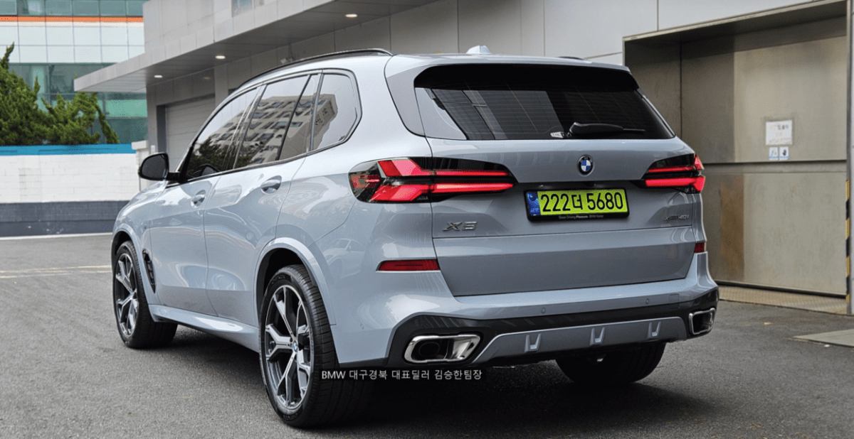 안녕하세요 BMW X5 색상 골라주시면 감사하겠습니다.  썸네일