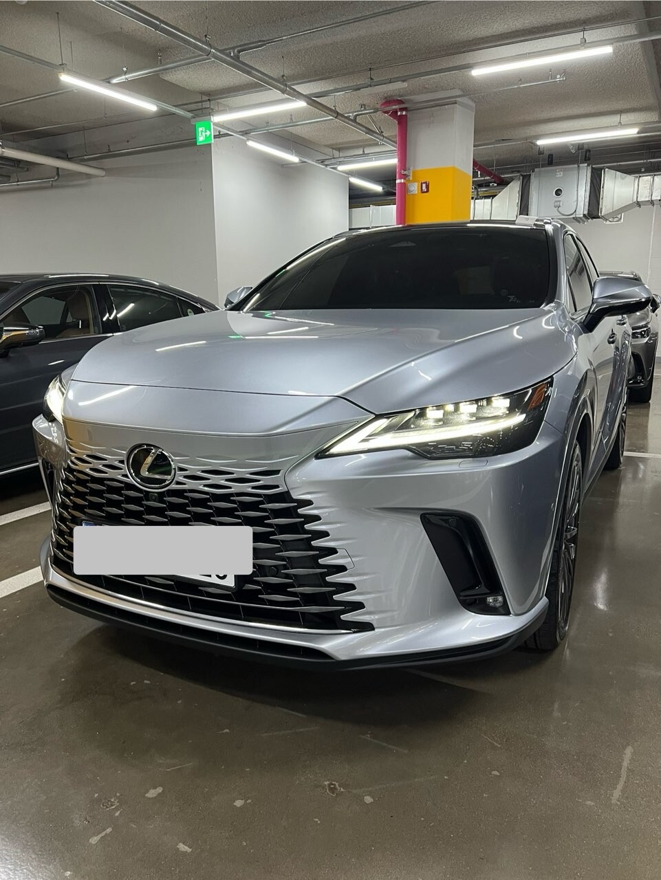 렉서스 RX 350h 럭셔리 썸네일