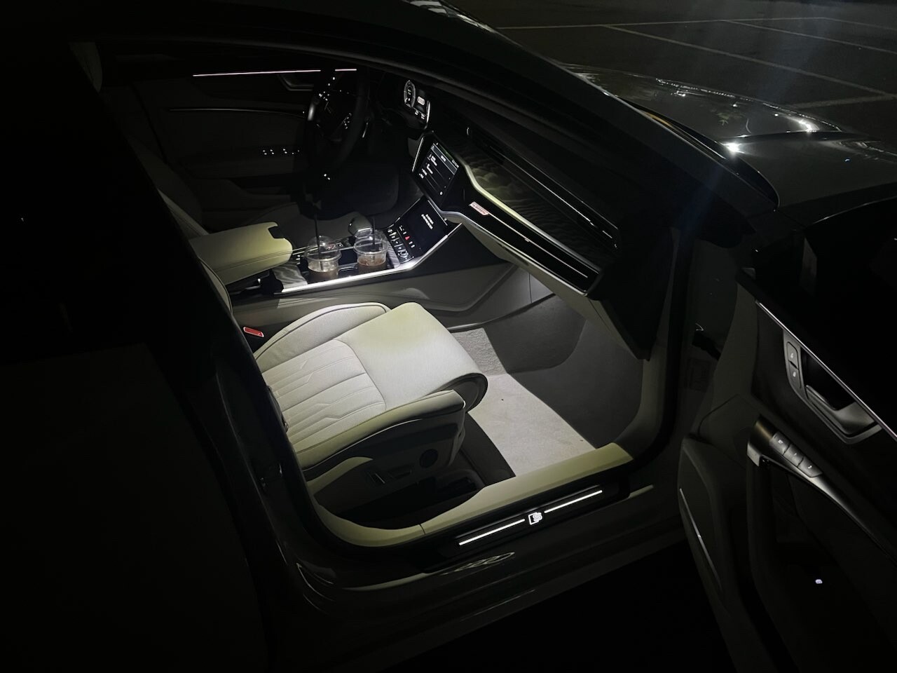 아우디 A7 55 TFSI e 콰트로 프리미엄 이미지3