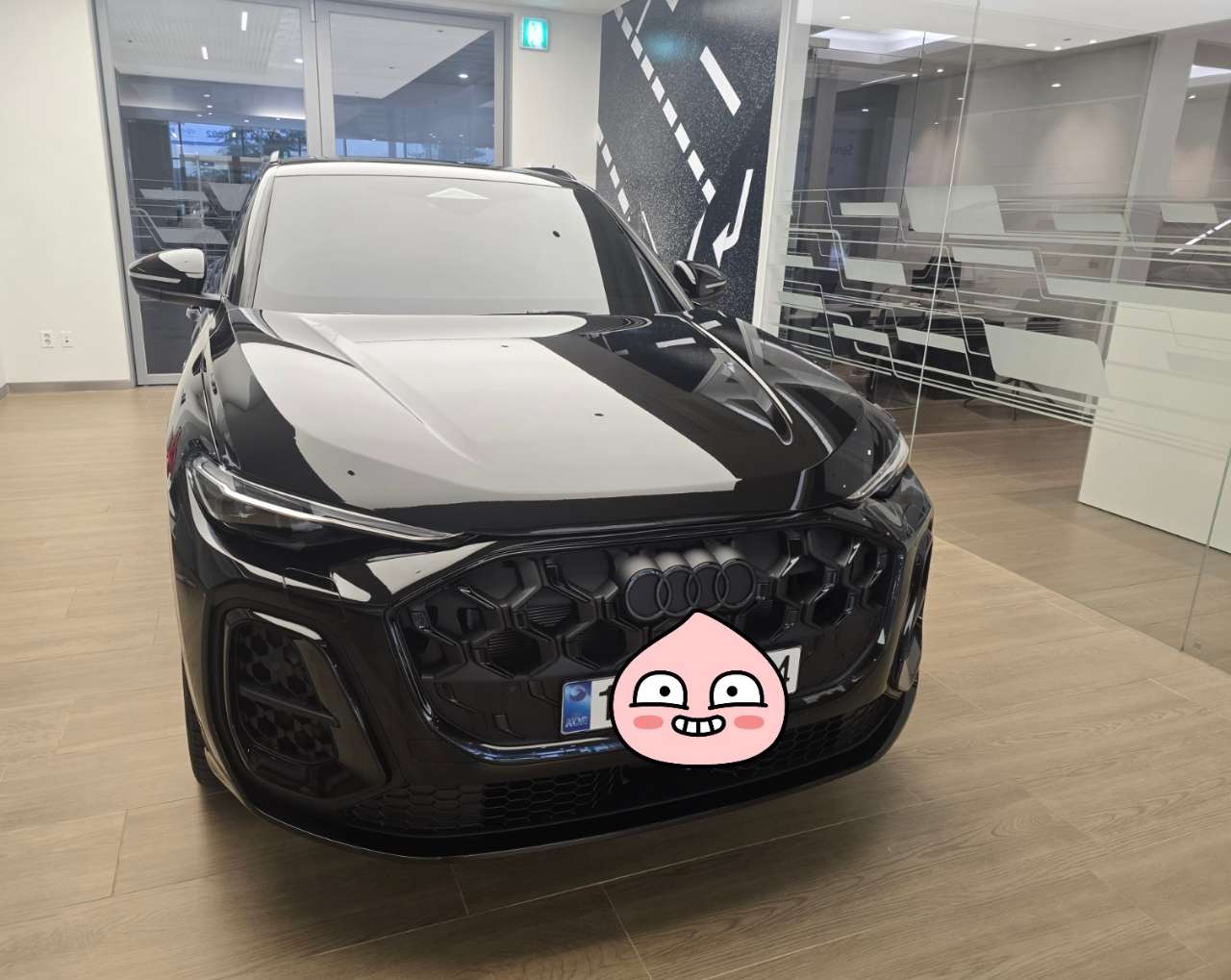 아우디 Q5 40 TDI 콰트로 S-라인 블랙 에디션 썸네일 이미지