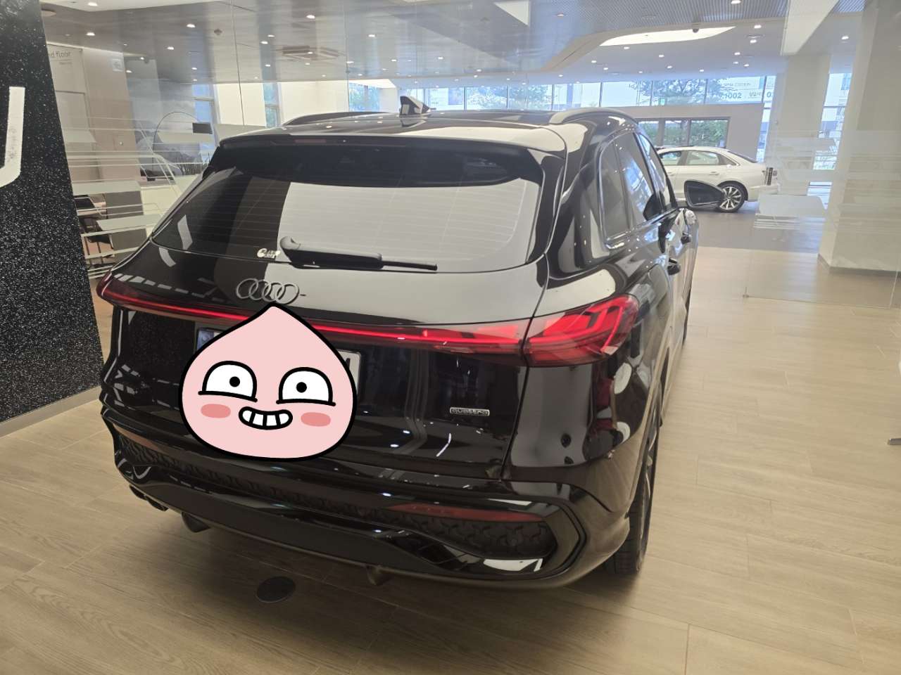 아우디 Q5 40 TDI 콰트로 S-라인 블랙 에디션 썸네일 이미지