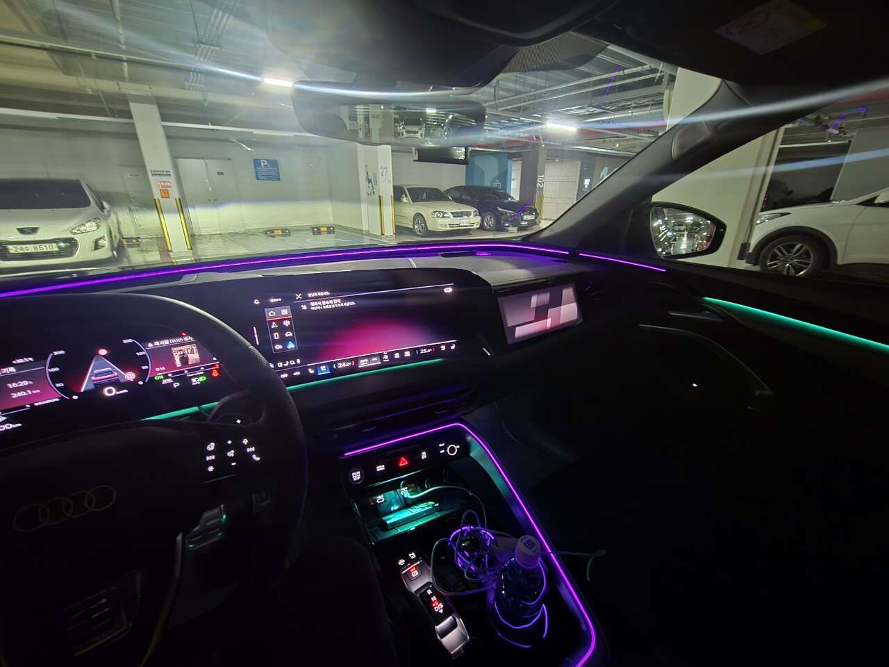 아우디 Q5 40 TDI 콰트로 S-라인 블랙 에디션 이미지2