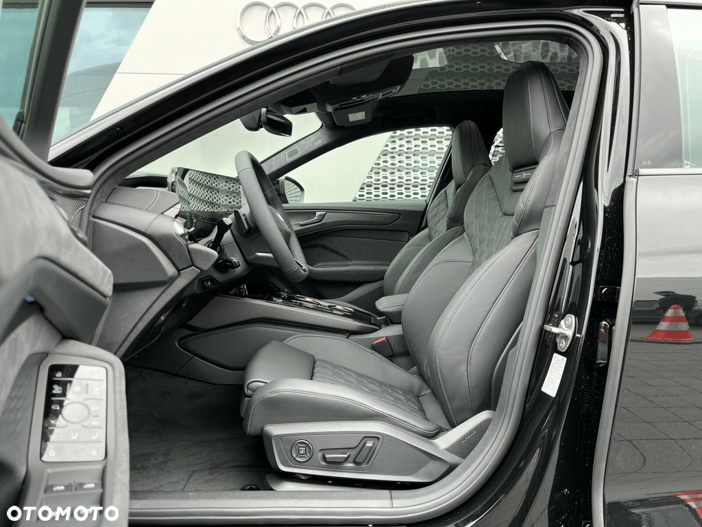 아우디 A6 55TFSI 블랙에디션 풀옵션 전시차 사진  썸네일