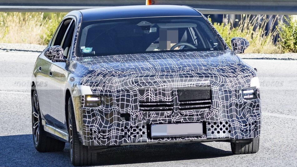 [스파이샷 업데이트] BMW 7시리즈 페이스리프트 LCI  썸네일