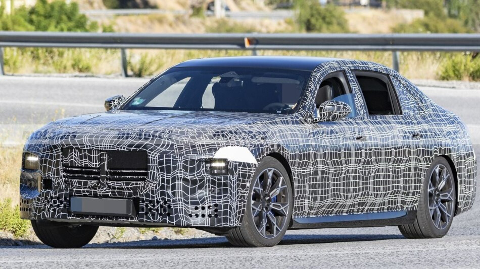 [스파이샷 업데이트] BMW 7시리즈 페이스리프트 LCI  썸네일