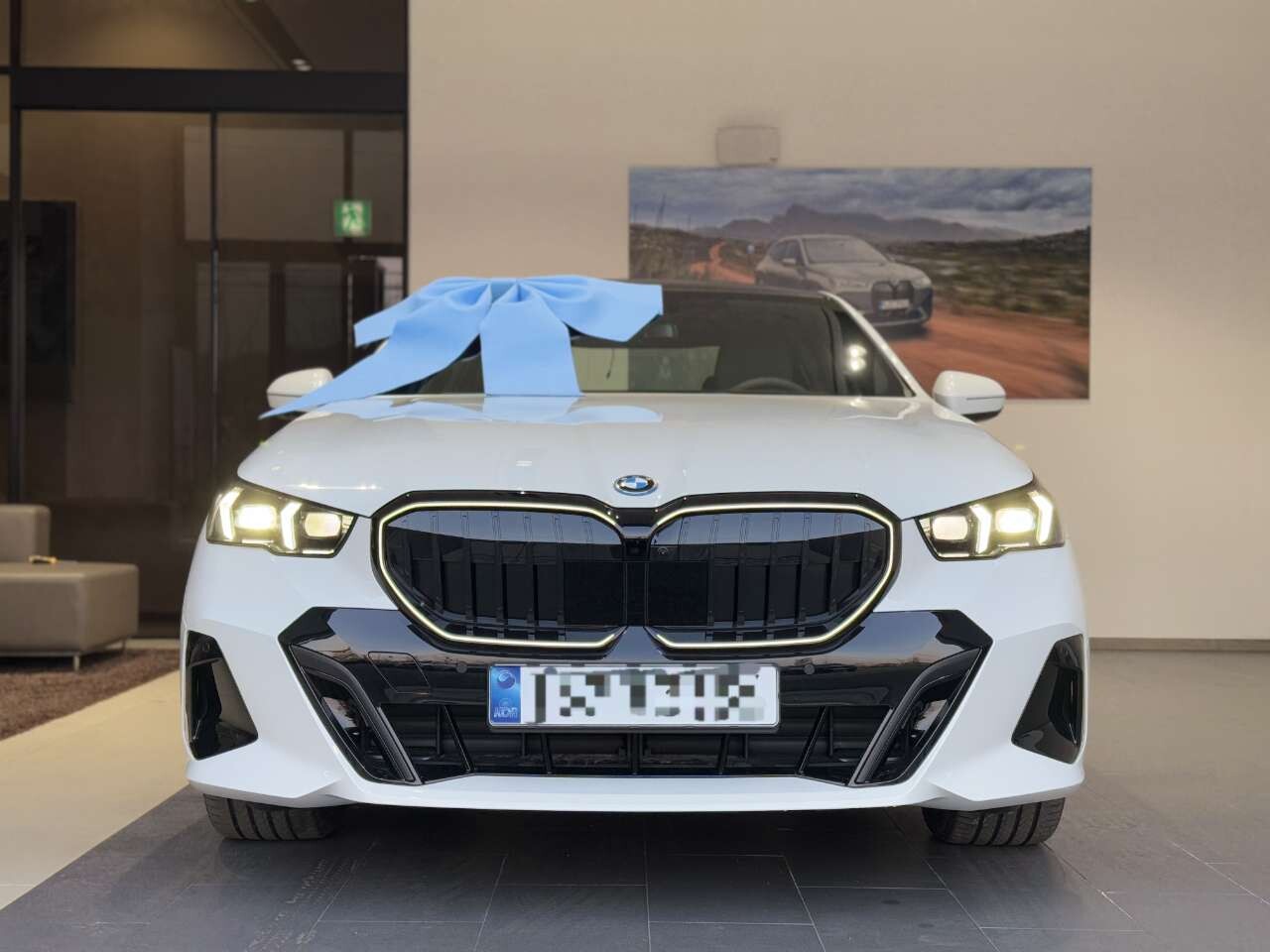 토끼 세마리 잡은 BMW 550e Xdrive 6개월 리뷰 게시글 썸네일