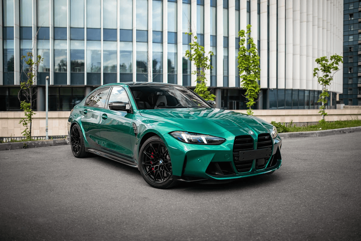 [자동차 사진] 2025 BMW M3 컴페티션 세단  게시글 썸네일