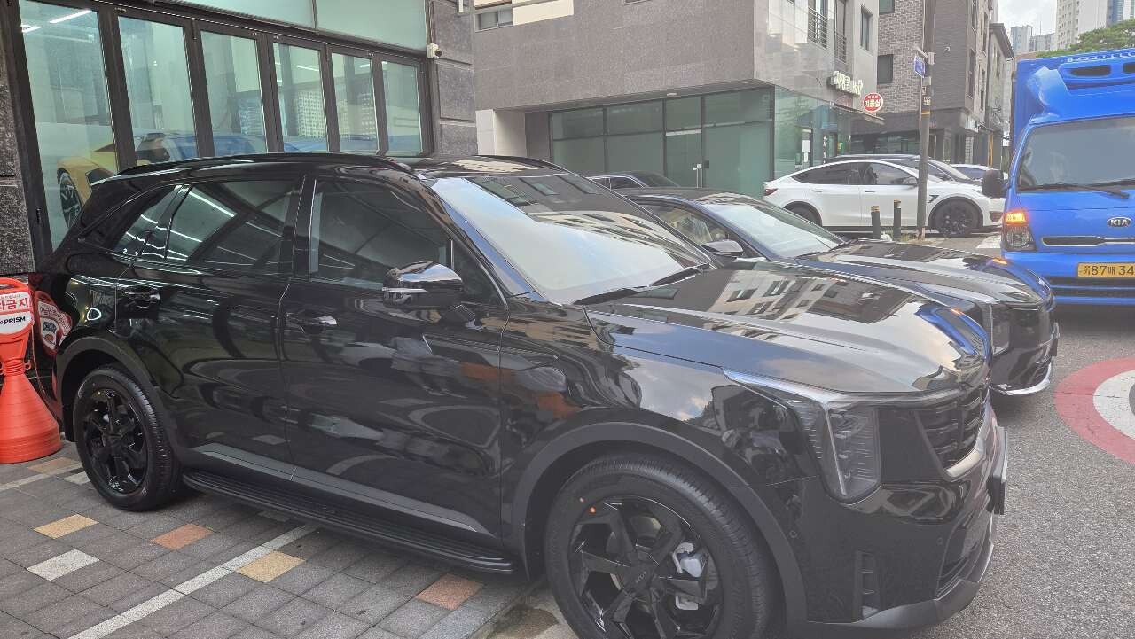 26년형 쏘렌토 하브 x-line 블랙 19인치 6인승 이미지2
