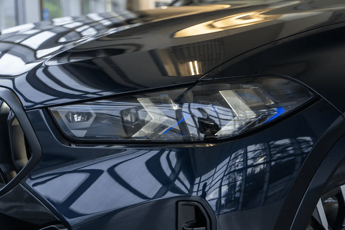 [신차사진] 2025 BMW X6 30d 카본블랙 + 타르투포  썸네일