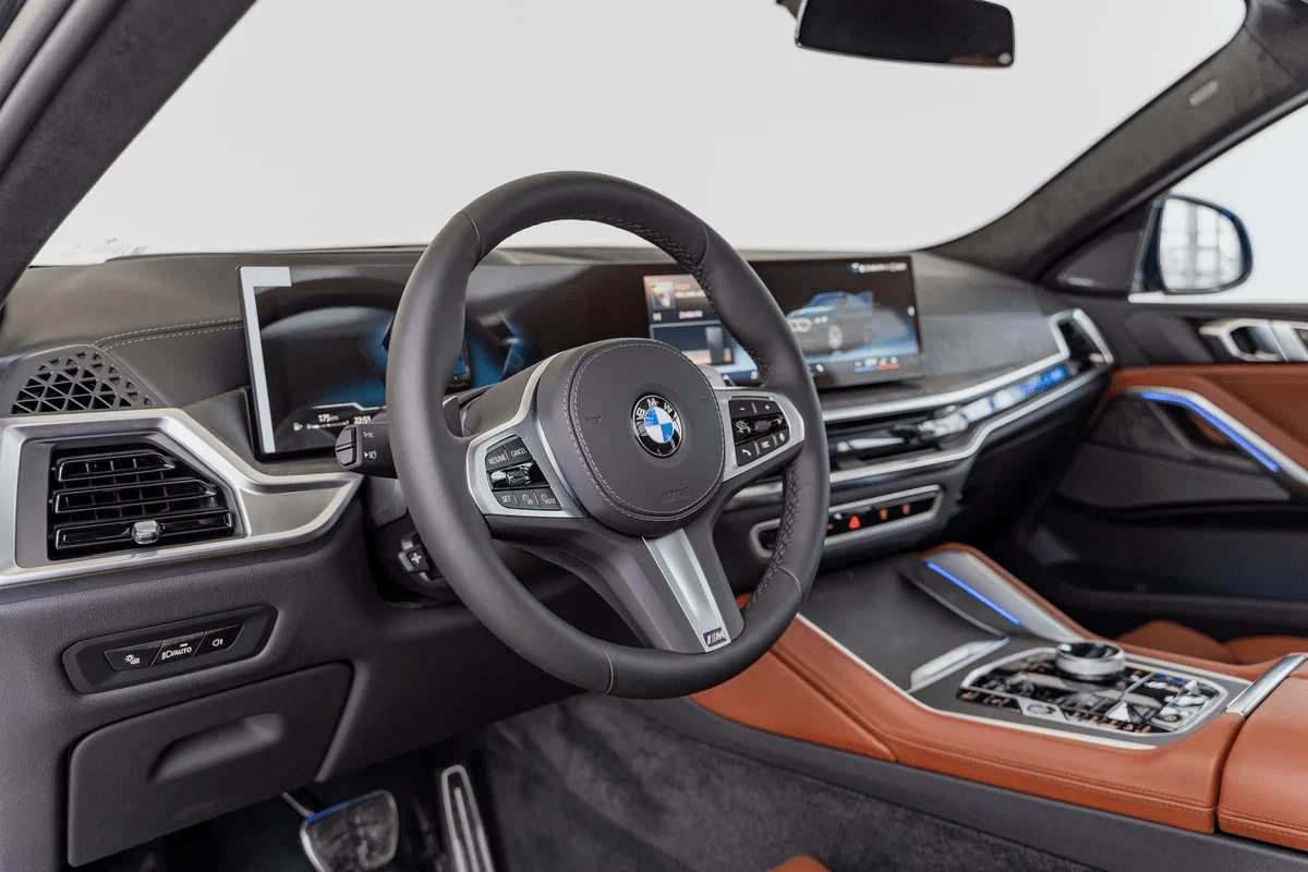 [신차사진] 2025 BMW X6 30d 카본블랙 + 타르투포  썸네일