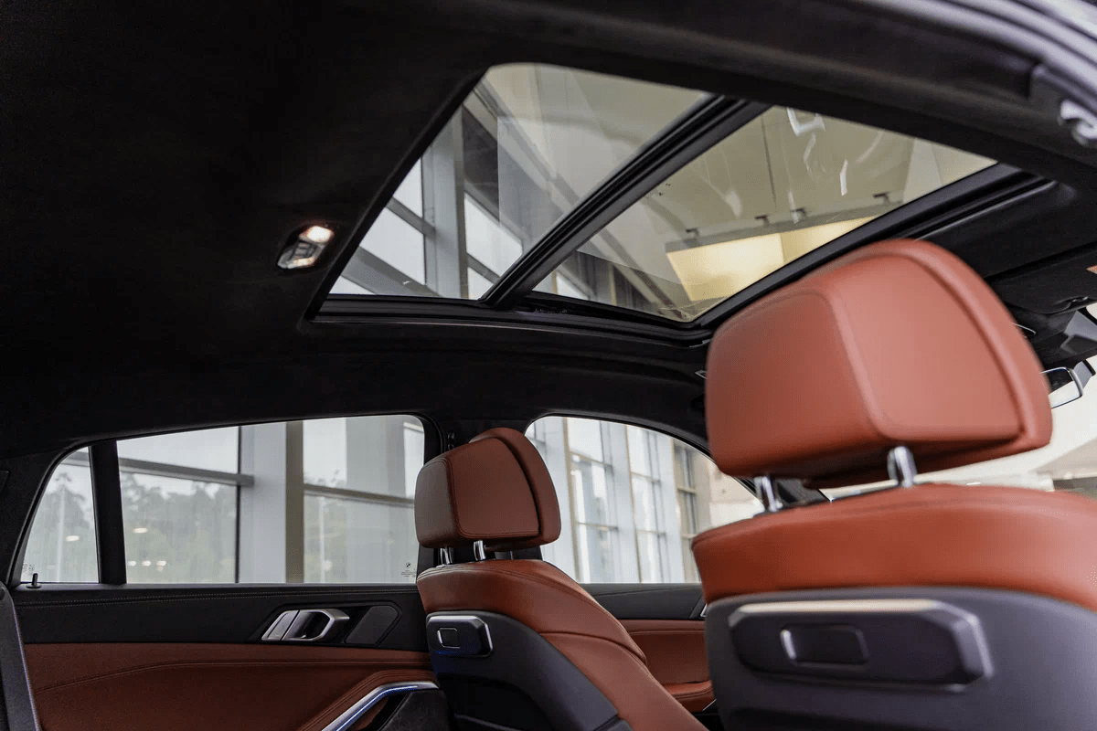 [신차사진] 2025 BMW X6 30d 카본블랙 + 타르투포  썸네일