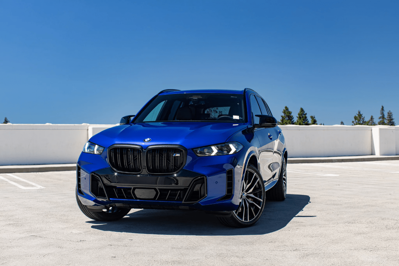 [신차사진] 2025 BMW X5 M60i 마리나 베이 블루  게시글 썸네일