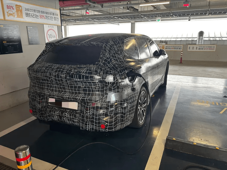 BMW IX3 풀체인지 벌써 한국에 들어왔어요 ㄷㄷㄷㄷ  썸네일