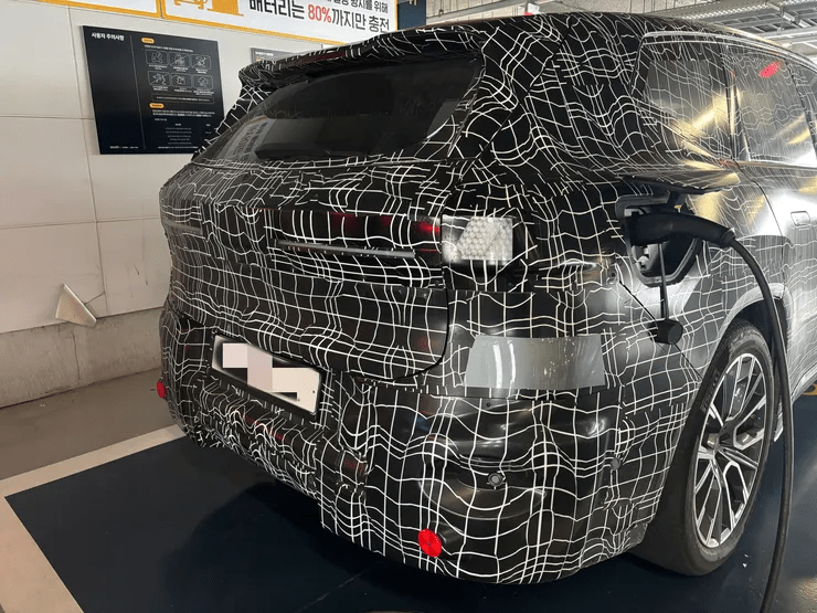 BMW IX3 풀체인지 벌써 한국에 들어왔어요 ㄷㄷㄷㄷ  썸네일