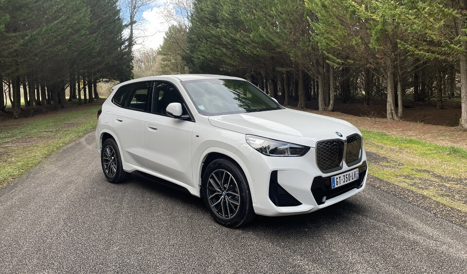 [신차 출시] BMW iX1 eDrive 20 / 엔트리 싱글모터 트림  게시글 썸네일