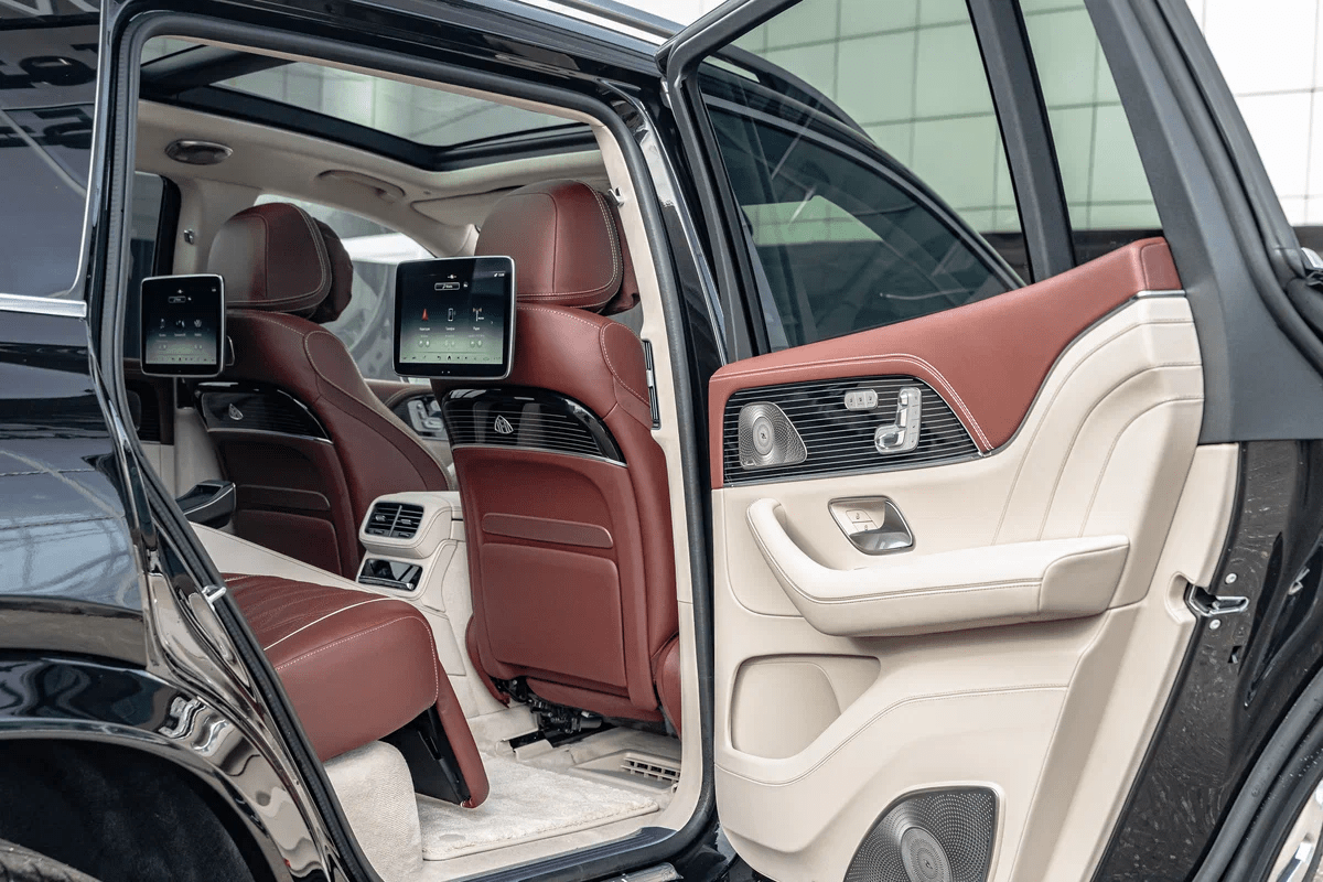 [신차사진] 2025 벤츠 GLS 600 마이바흐 4시트  썸네일