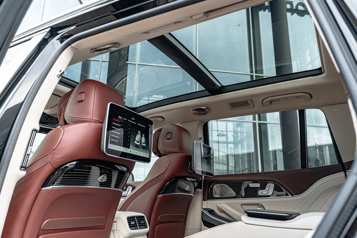 [신차사진] 2025 벤츠 GLS 600 마이바흐 4시트  썸네일