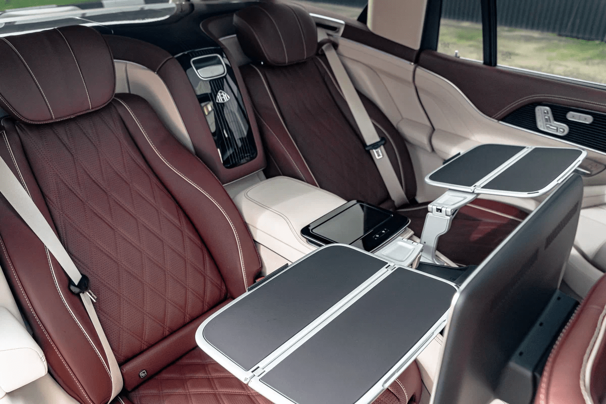 [신차사진] 2025 벤츠 GLS 600 마이바흐 4시트  썸네일