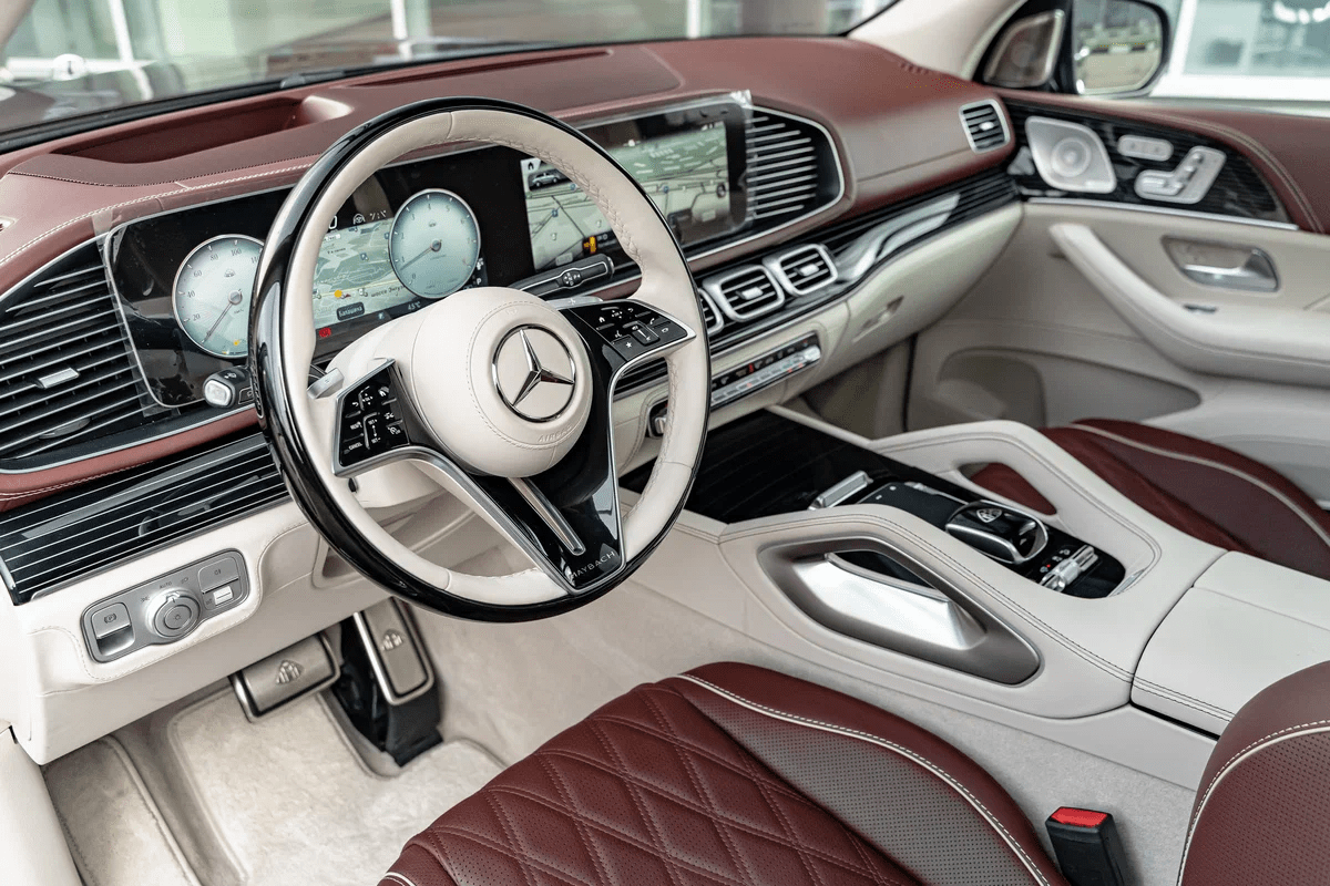 [신차사진] 2025 벤츠 GLS 600 마이바흐 4시트  썸네일