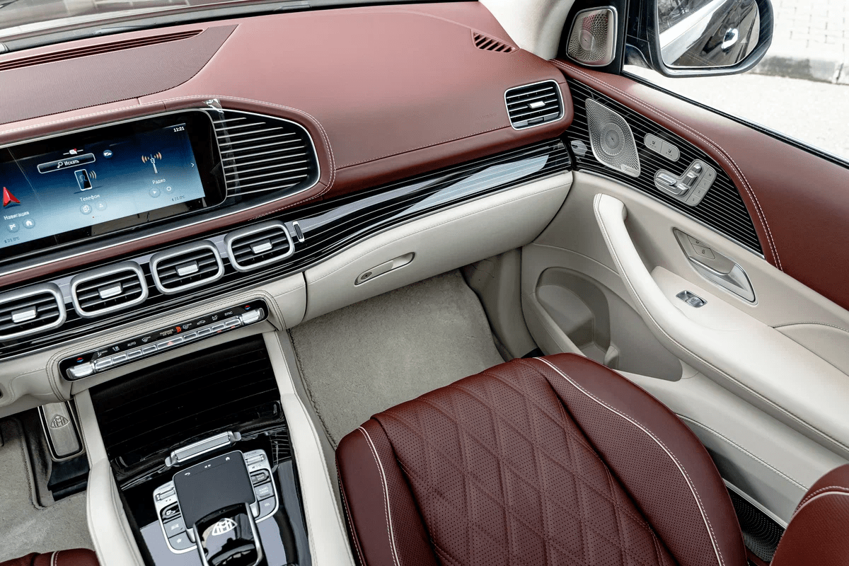 [신차사진] 2025 벤츠 GLS 600 마이바흐 4시트  썸네일