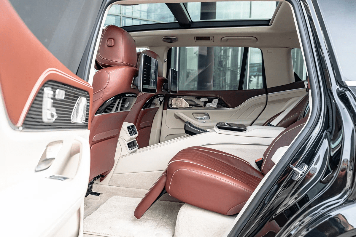 [신차사진] 2025 벤츠 GLS 600 마이바흐 4시트  썸네일