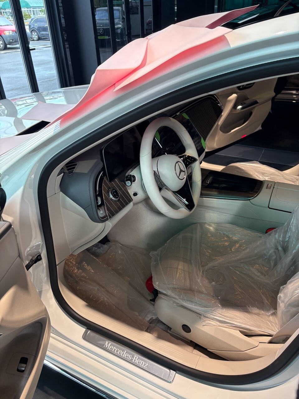 e300 출고했습니다 이미지1