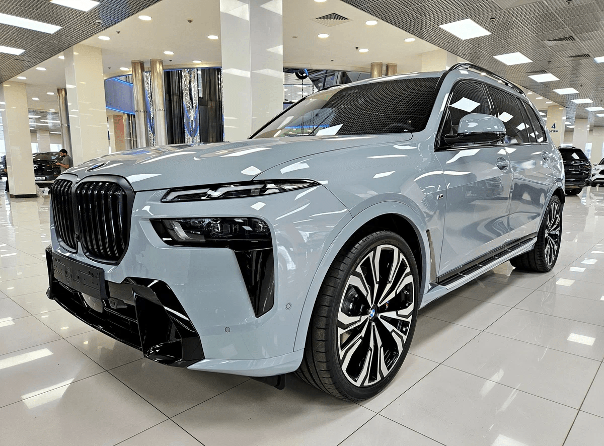 [신차사진] 2025 BMW X7 40d M스포츠 풀옵션 (브그+블랙) 게시글 썸네일