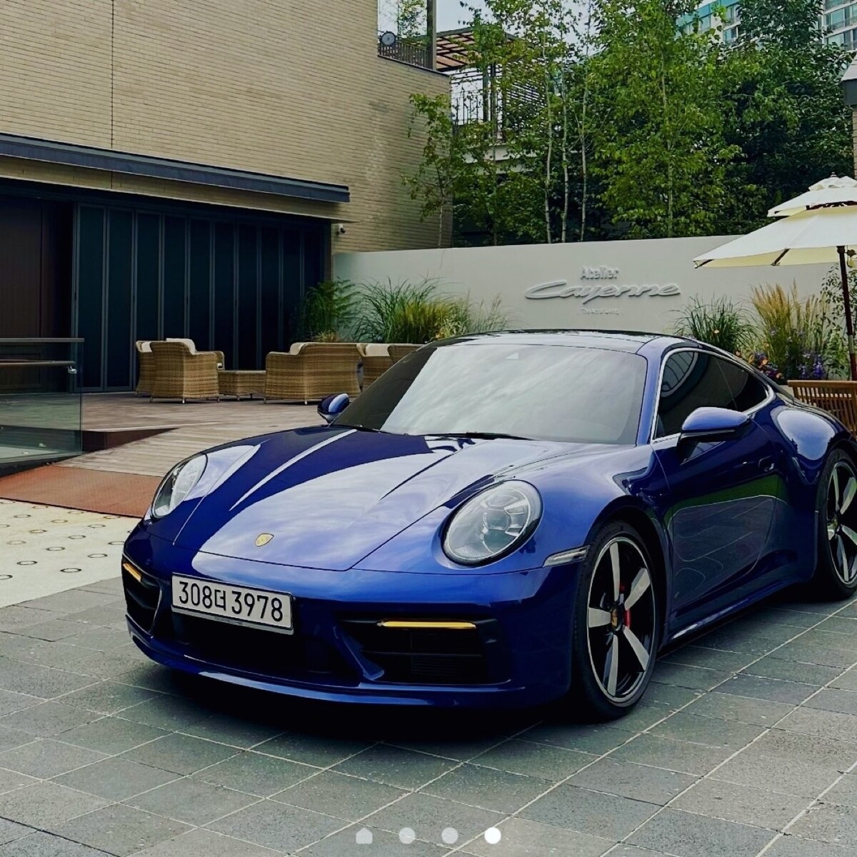 하데스 M.포르쉐.고인물뱃지 이쁘네요. . . 썸네일