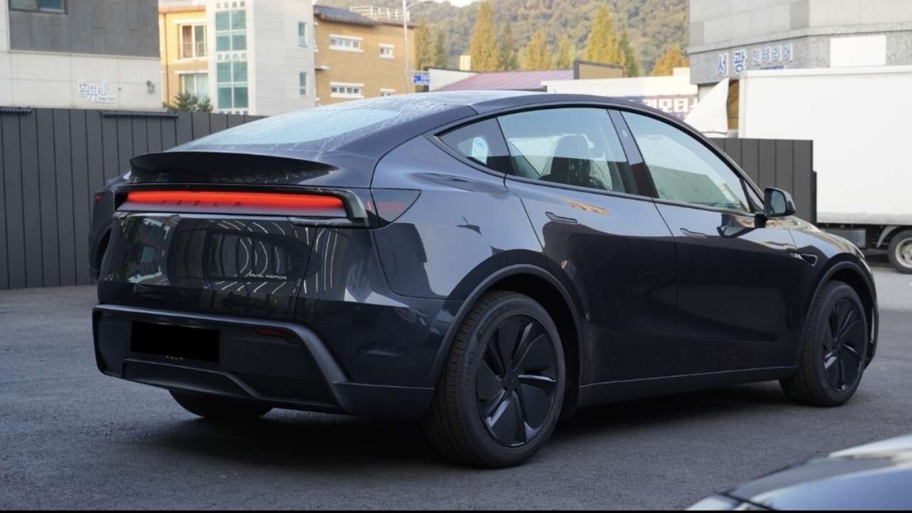 테슬라 모델 Y 롱레인지 AWD 이미지3