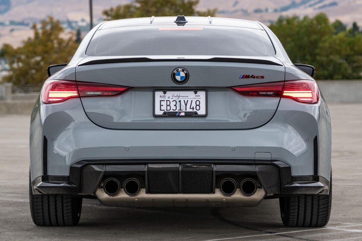 [신차사진] 2025 BMW M4 CS  썸네일