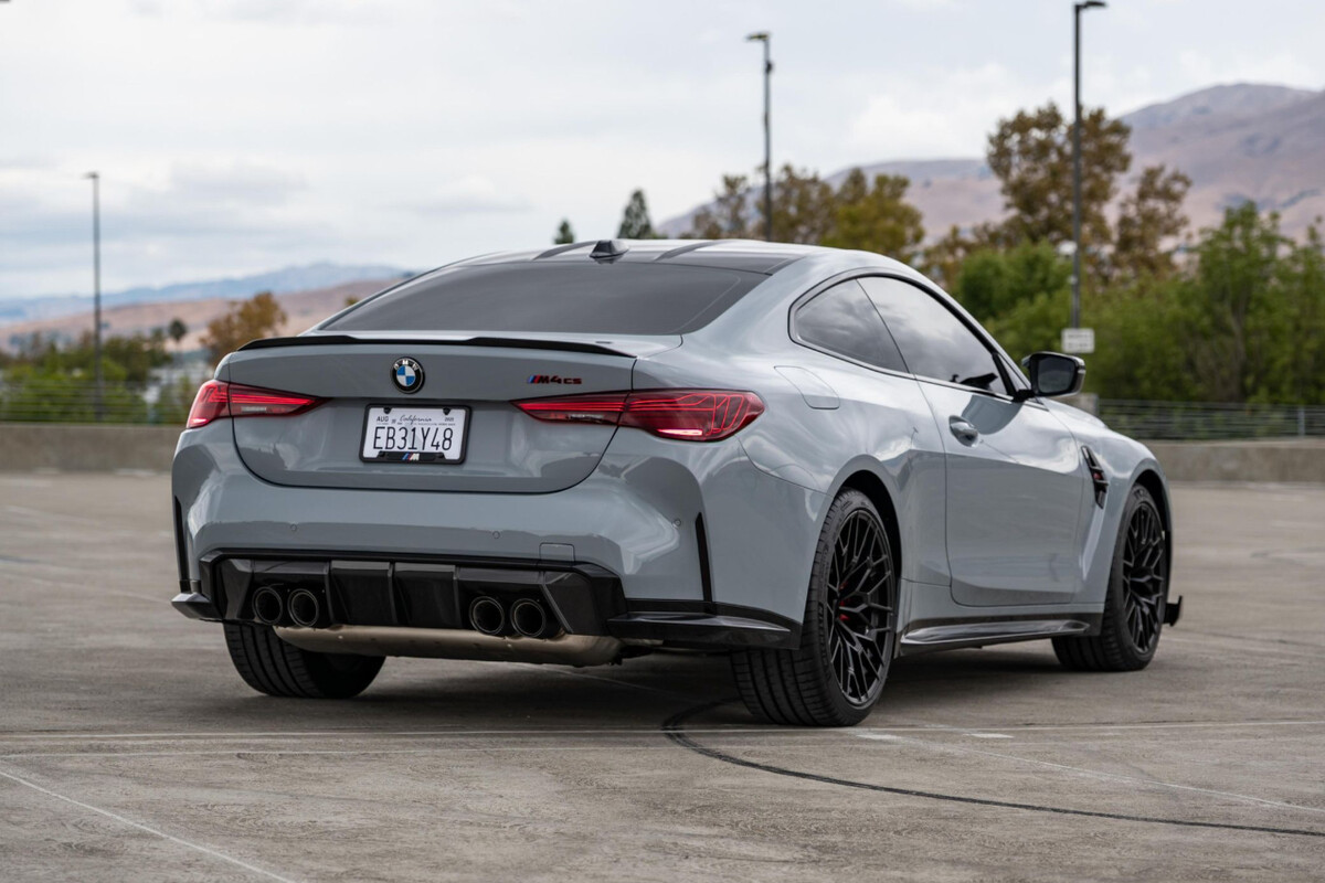 [신차사진] 2025 BMW M4 CS  썸네일