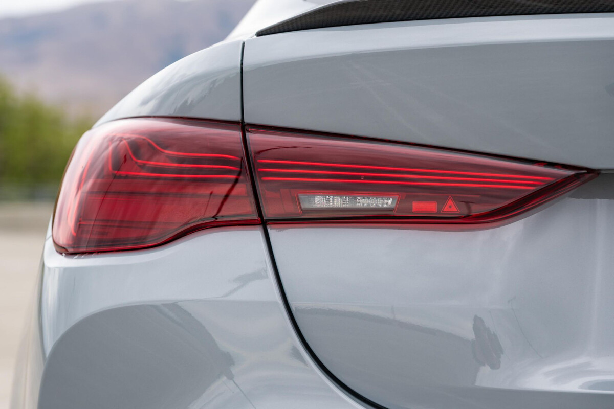 [신차사진] 2025 BMW M4 CS  썸네일