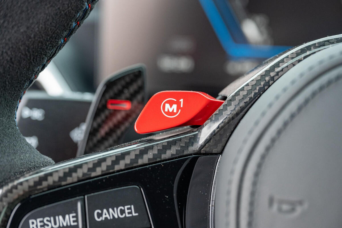 [신차사진] 2025 BMW M4 CS  썸네일