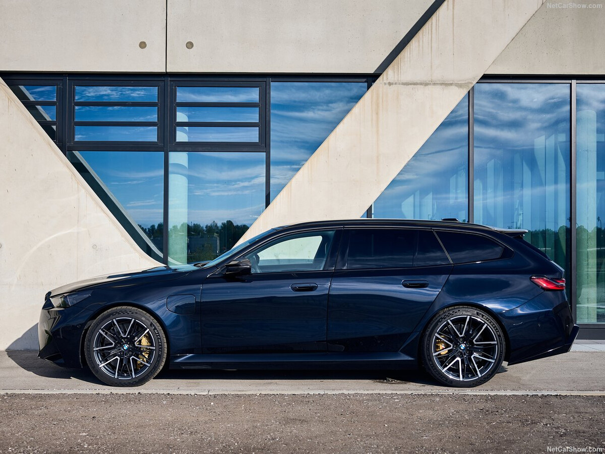 [출시예정] BMW 빼뺴로 데이에 큰 거 옵니다 썸네일