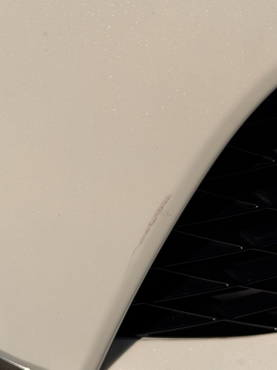 선배님들 이정도면 ppf만 상처 난거겠죠?? 게시글 썸네일