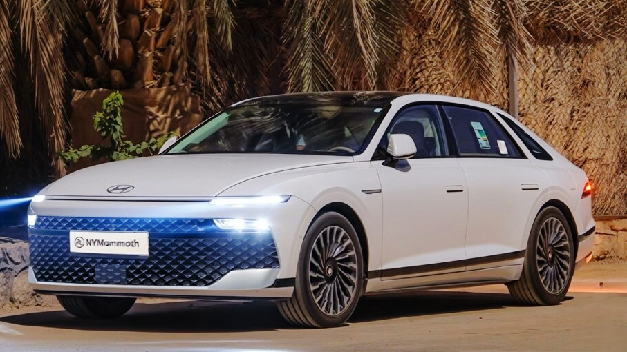 "5시리즈 괜히 샀네" 그랜저 공개에 BMW 오너들 뒷목 잡고 오열중 썸네일