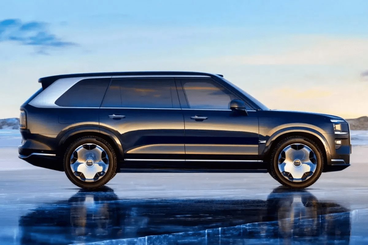 "당장 BMW 팔아버려?" 이 차 때문에 아빠들 통장 거덜나게 생겼네! 썸네일