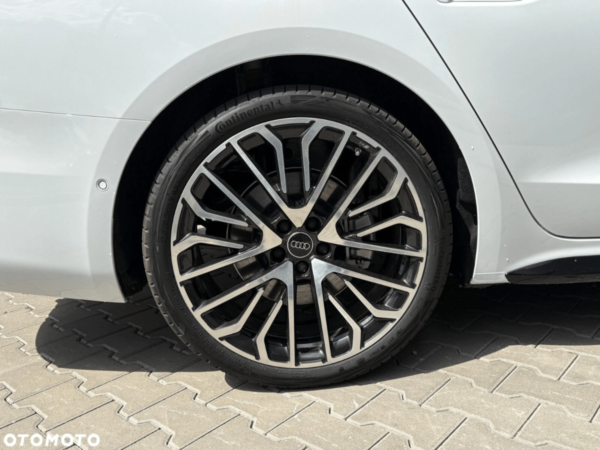 [신차사진] 2026 아우디 A6 풀체인지 (화이트 + 베이지시트) 썸네일