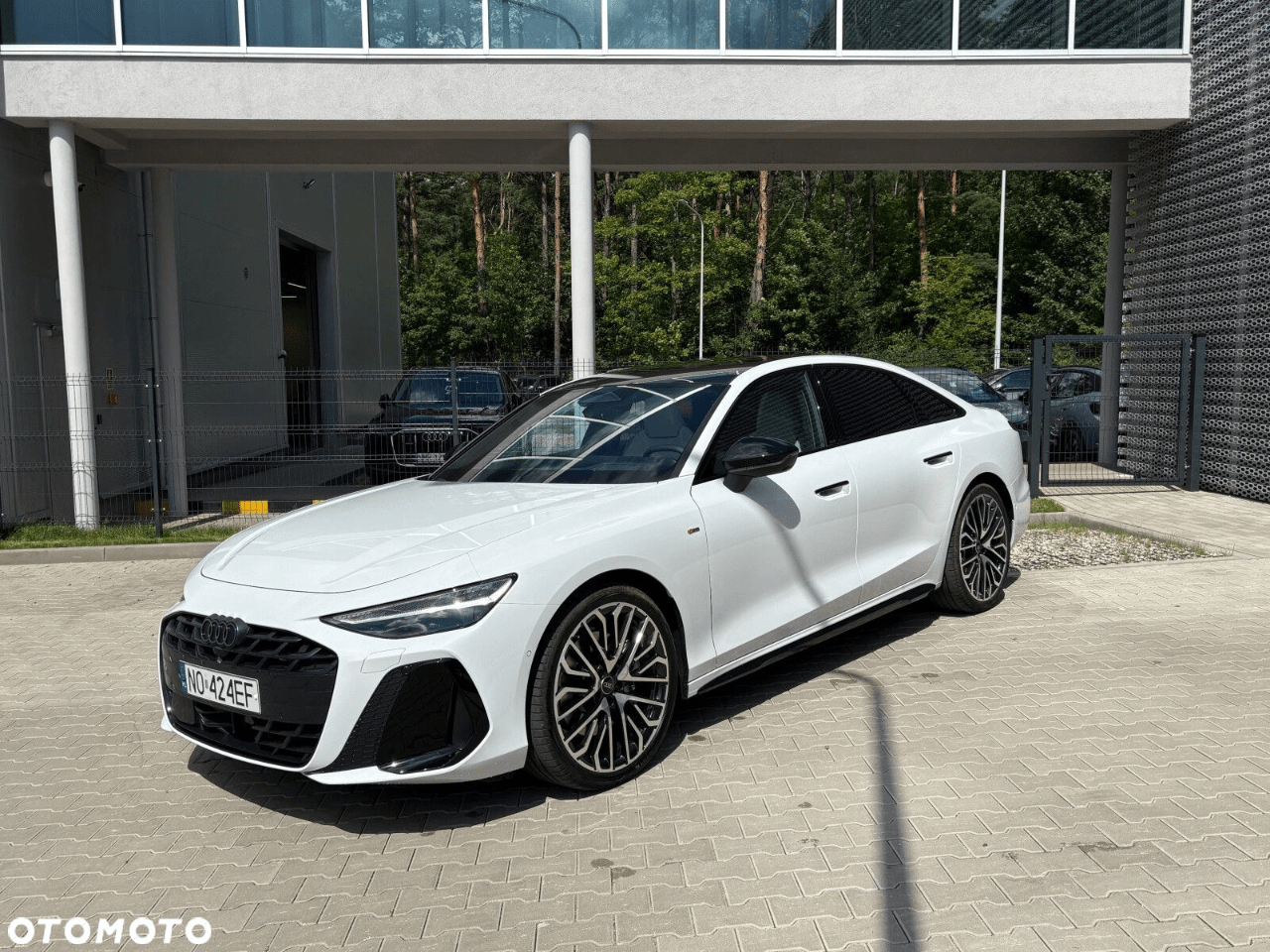 [신차사진] 2026 아우디 A6 풀체인지 (화이트 + 베이지시트) 게시글 썸네일