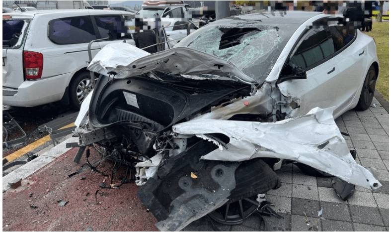 약혐) 어제자 대전 테슬라 도심 10중 사망사고 CCTV 블박  썸네일