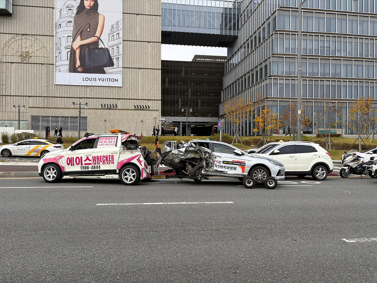 약혐) 어제자 대전 테슬라 도심 10중 사망사고 CCTV 블박  썸네일