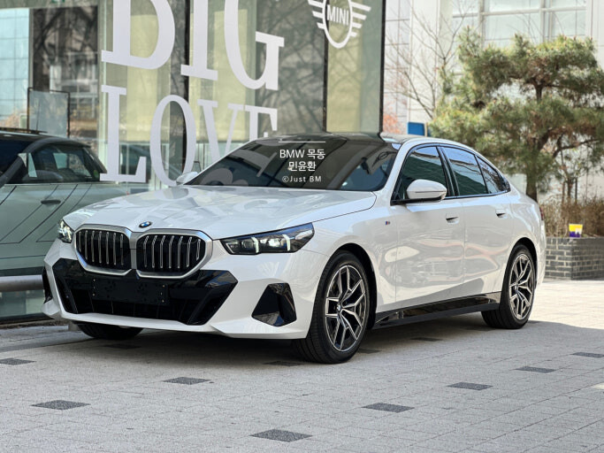 520i MSP vs 530i 베이스 형님들의 선택은? 게시글 썸네일