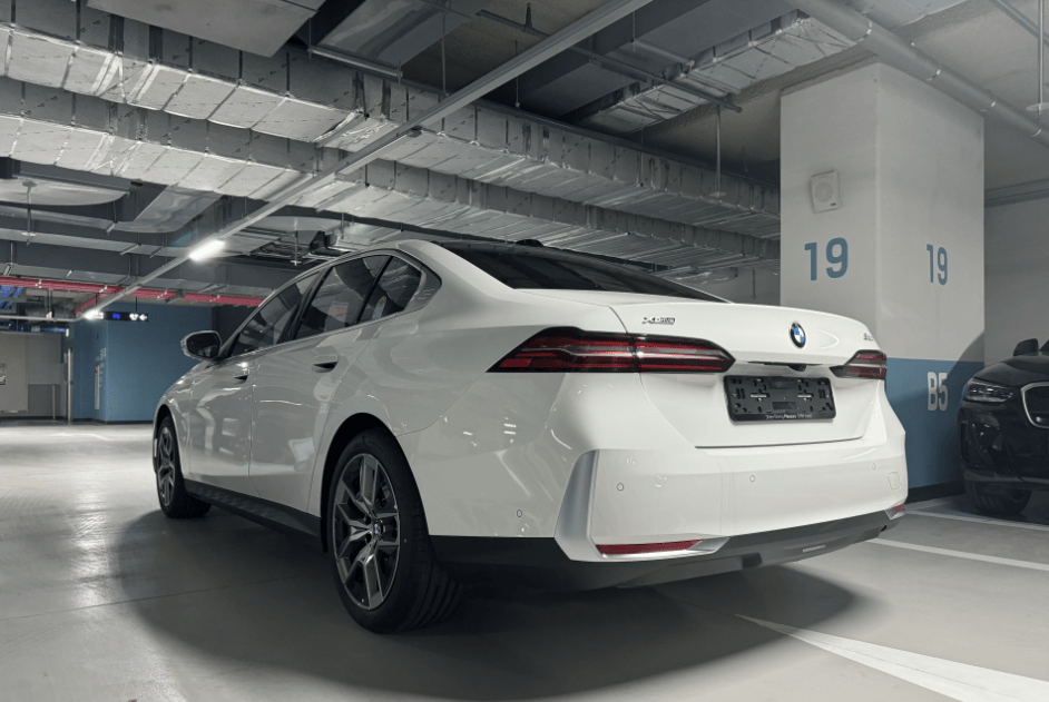 520i MSP vs 530i 베이스 형님들의 선택은? 썸네일