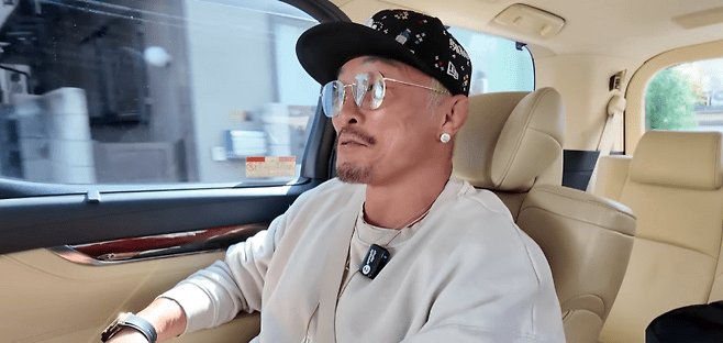 "아빠들 침흘리고 난리났네" 추성훈 애마로 소문난 초호화 패밀리카  썸네일