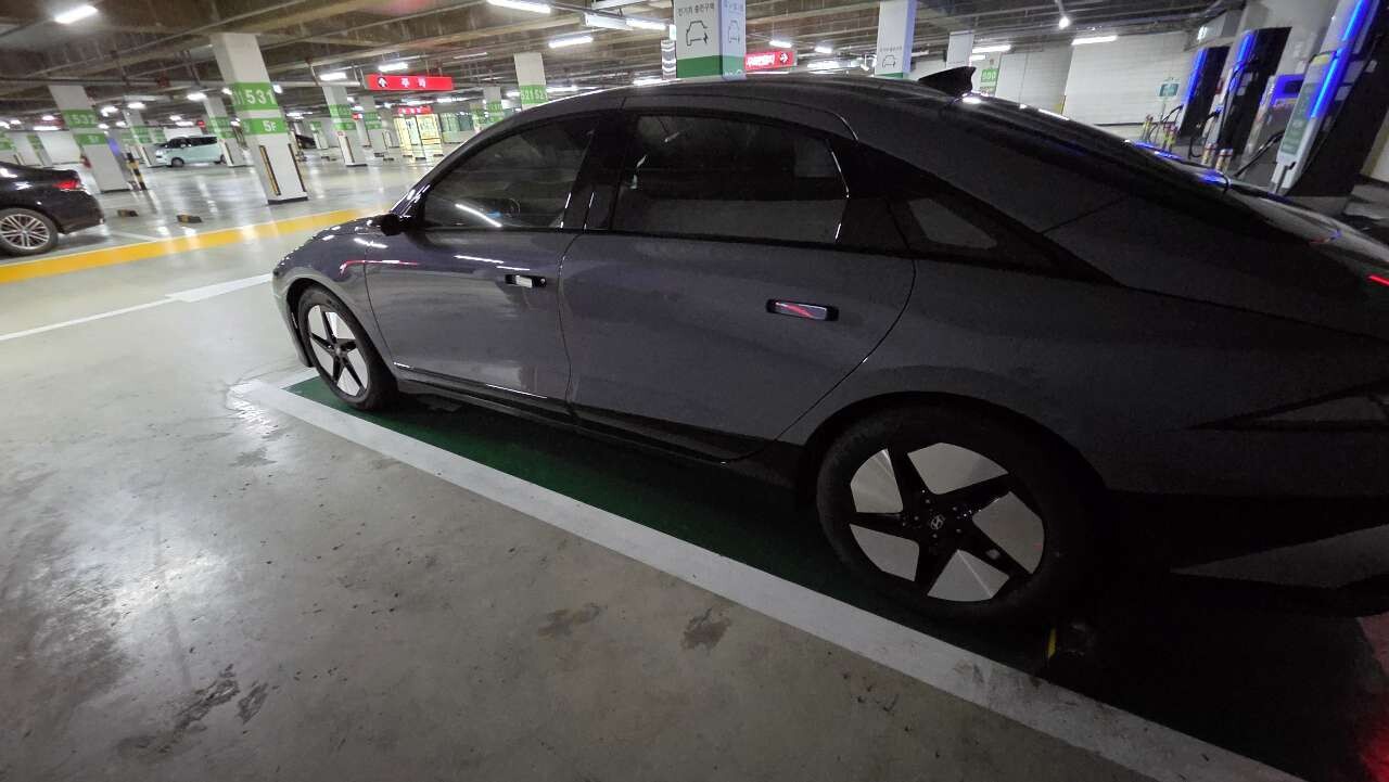 현대 아이오닉6 스탠다드 프레스티지 이미지4