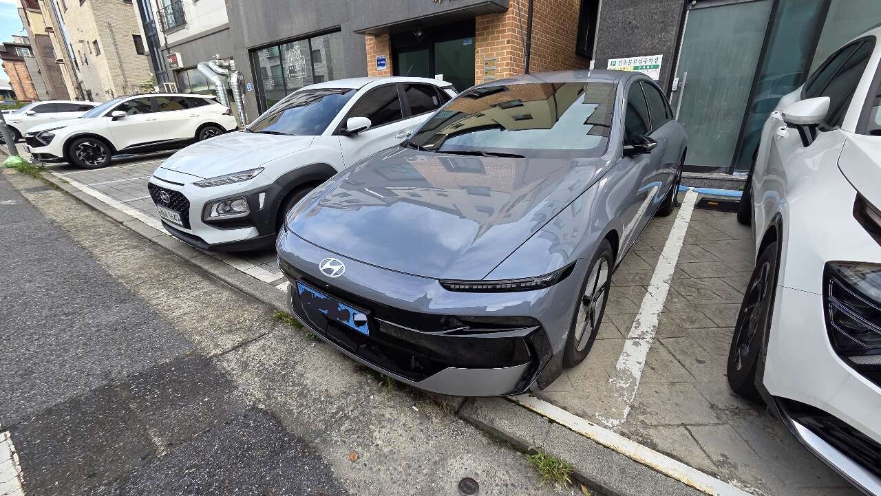 현대 아이오닉6 스탠다드 프레스티지 이미지2